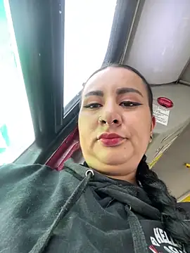 Snapshot of Abril_Luv chatting on October 13, 2025, 12:29 pm Abril Luv online show from October 13, 2025, 12:29 pm