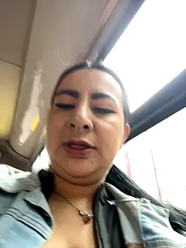 Snapshot of Abril_Luv chatting on September 17, 2025, 12:07 pm Abril Luv online show from September 17, 2025, 12:07 pm