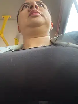 Snapshot of Abril_Luv chatting on October 14, 2025, 12:06 pm Abril Luv online show from October 14, 2025, 12:06 pm