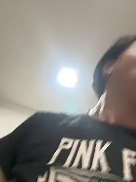 Abril Luv online show from March 23, 2026, 12:44 am