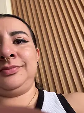 Abril Luv online show from March 24, 2026, 1:11 pm