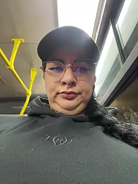 Snapshot of Abril_Luv chatting on March 15, 2025, 10:24 am Abril Luv online show from March 15, 2025, 10:24 am