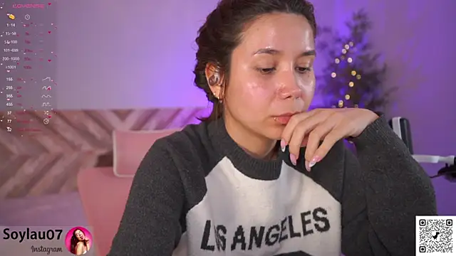 imjess01 online show from April 3, 2026, 4:02 pm