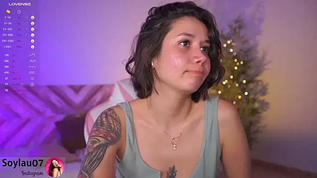 imjess01 online show from February 6, 2025, 3:06 am