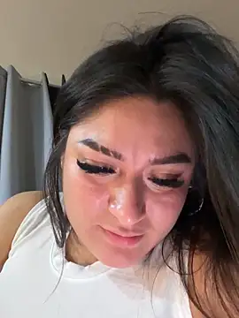 Snapshot of LuceroRm chatting on September 20, 2025, 5:34 am LuceroRm online show from September 20, 2025, 5:34 am