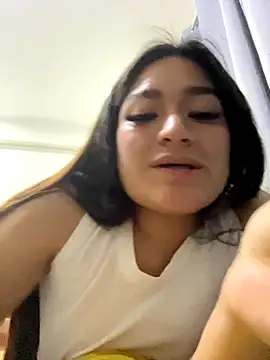 Snapshot of LuceroRm chatting on October 4, 2025, 6:15 am LuceroRm online show from October 4, 2025, 6:15 am