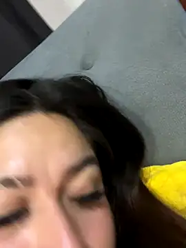 Snapshot of LuceroRm chatting on October 1, 2025, 6:18 am LuceroRm online show from October 1, 2025, 6:18 am