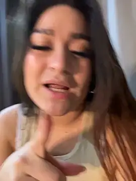 Snapshot of LuceroRm chatting on September 23, 2025, 3:02 am LuceroRm online show from September 23, 2025, 3:02 am