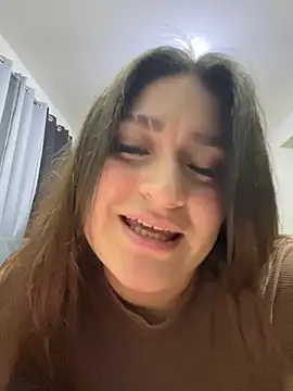 Snapshot of LuceroRm chatting on September 30, 2025, 4:07 am LuceroRm online show from September 30, 2025, 4:07 am