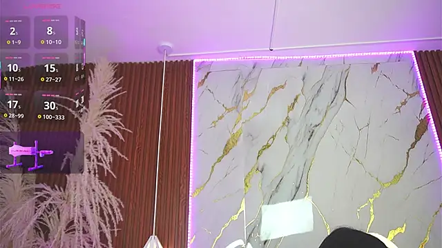 Snapshot of haylie_ chatting on February 16, 2025, 5:59 am haylie online show from February 16, 2025, 5:59 am