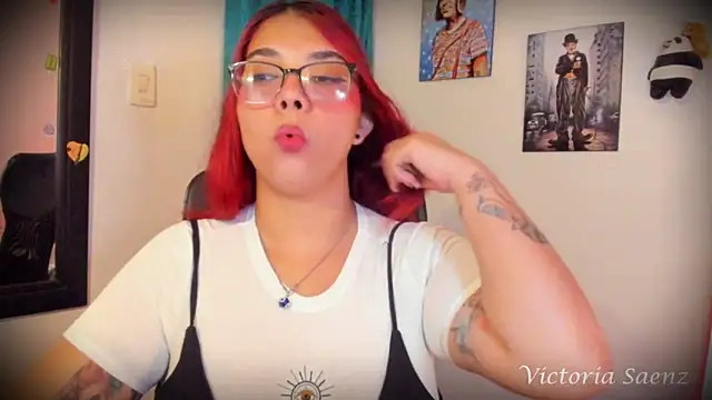 victoriaasaenz  online show from February 16, 2025, 1:03 am