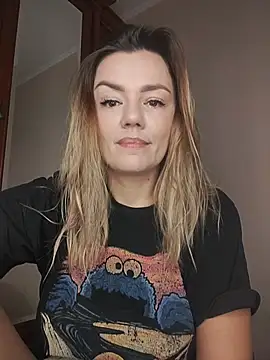 KrissSexi online show from November 23, 2025, 7:18 am