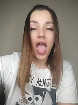 KrissSexi online show from March 19, 2026, 7:25 pm