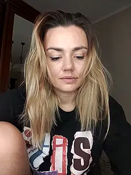 KrissSexi online show from September 22, 2025, 6:47 pm