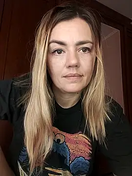 KrissSexi online show from September 20, 2025, 5:56 am