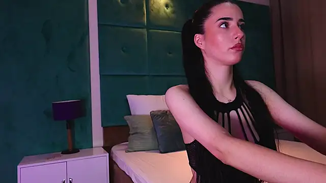 AmeliaJune online show from June 15, 2026, 7:46 pm