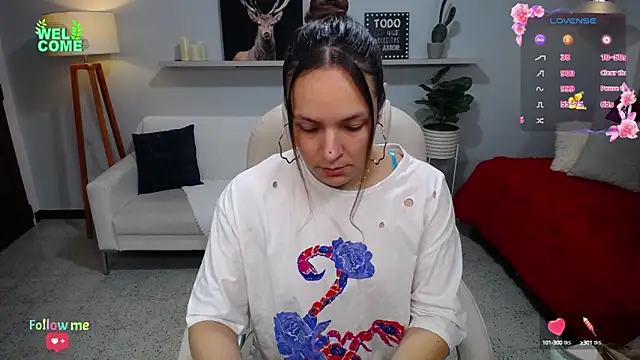 Snapshot of Bianca____ chatting on October 5, 2025, 10:55 pm Bianca online show from October 5, 2025, 10:55 pm