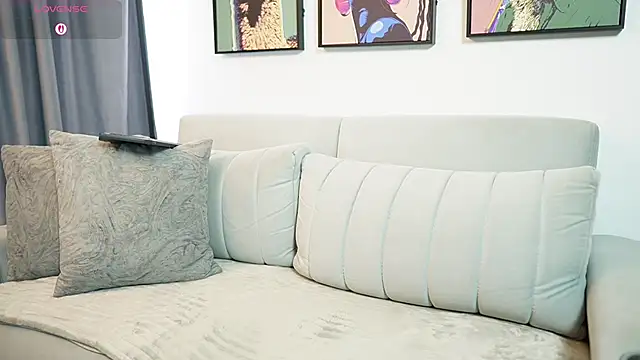 emily smittt online show from November 23, 2025, 9:14 pm