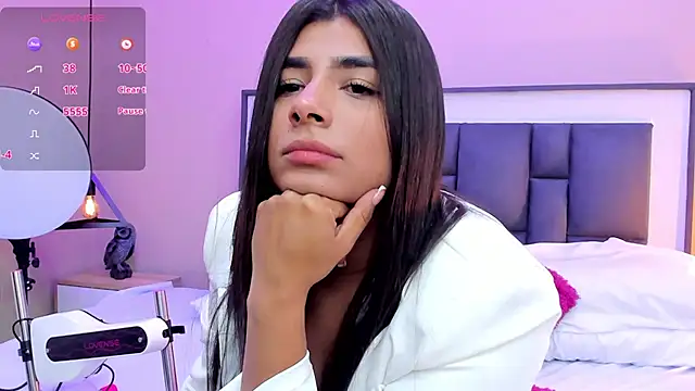 ZiaCalifa online show from September 19, 2025, 2:10 pm