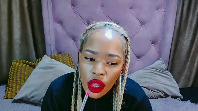 Snapshot of AFRICANGODDESSXXX chatting on June 18, 2026, 9:42 pm AFRICANGODDESSXXX online show from June 18, 2026, 9:42 pm