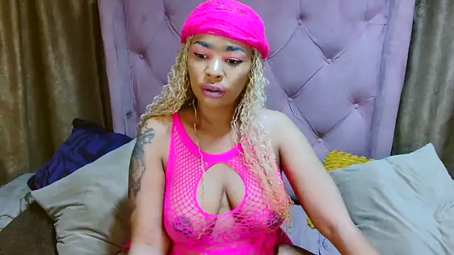 Snapshot of AFRICANGODDESSXXX chatting on October 16, 2025, 1:58 am AFRICANGODDESSXXX online show from October 16, 2025, 1:58 am