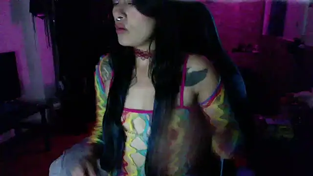 Snapshot of AngelaQueen_ chatting on September 17, 2025, 5:37 pm AngelaQueen  online show from September 17, 2025, 5:37 pm