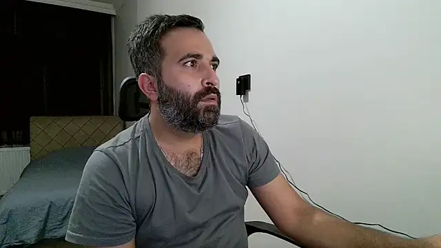 Snapshot of tgltplsr chatting on October 5, 2025, 10:00 pm tgltplsr online show from October 5, 2025, 10:00 pm