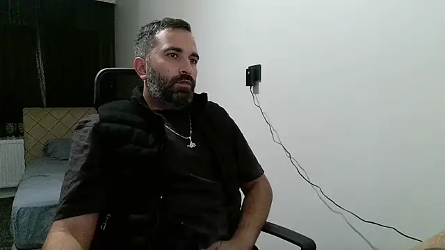 Snapshot of tgltplsr chatting on October 19, 2025, 11:40 pm tgltplsr online show from October 19, 2025, 11:40 pm