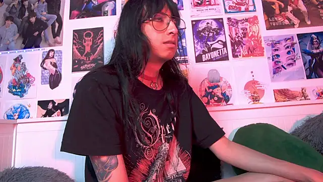 snowblack  online show from February 16, 2025, 10:22 pm