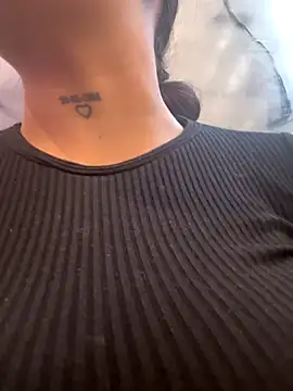 Snapshot of LunaBaker-1 chatting on October 12, 2025, 7:59 pm LunaBaker-1 online show from October 12, 2025, 7:59 pm