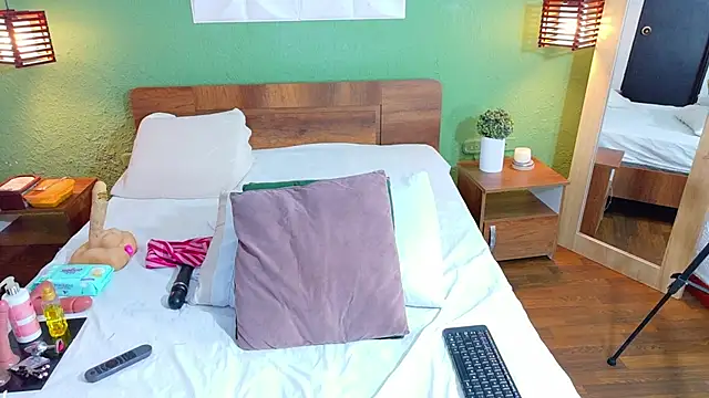 dannaahbrown online show from October 1, 2025, 8:13 pm