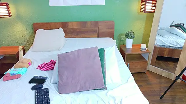 dannaahbrown online show from October 18, 2025, 7:27 pm