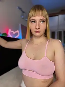 Snapshot of evaran_ chatting on October 21, 2025, 4:28 pm evaran online show from October 21, 2025, 4:28 pm