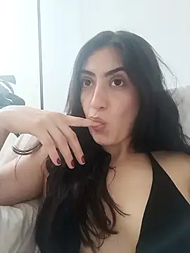 MIYESSI online show from April 22, 2026, 8:04 pm