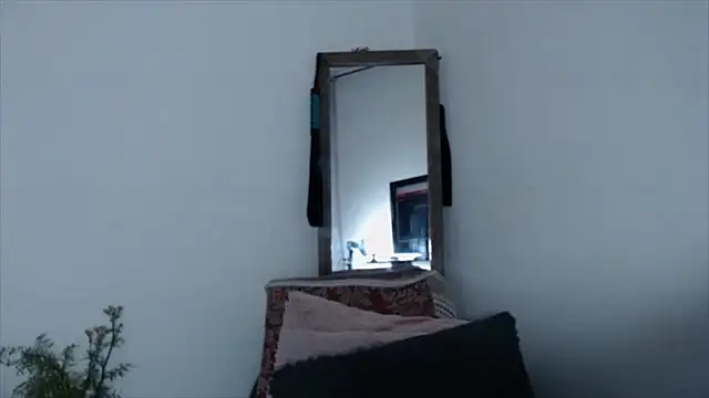 KaiicyQuuen online show from October 8, 2025, 1:45 pm