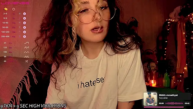 Snapshot of IttyKitty chatting on March 14, 2025, 9:21 pm IttyKitty online show from March 14, 2025, 9:21 pm