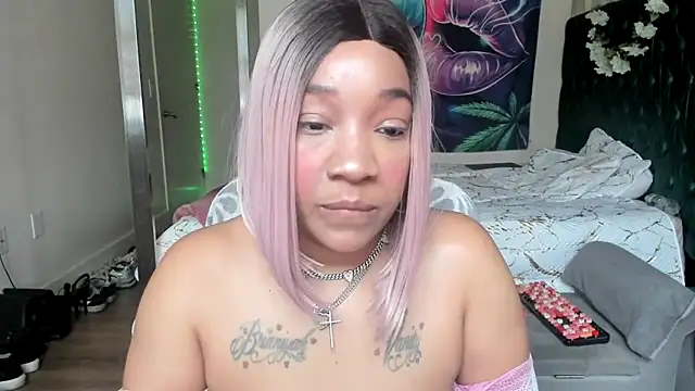 YasmineMinaj online show from April 4, 2026, 4:57 pm