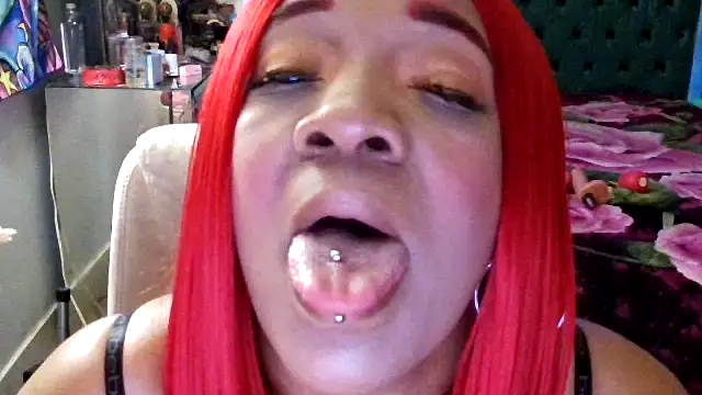 Snapshot of YasmineMinaj chatting on October 18, 2025, 2:13 am YasmineMinaj online show from October 18, 2025, 2:13 am