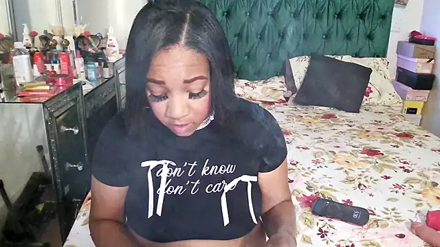 Snapshot of YasmineMinaj chatting on September 21, 2025, 9:31 pm YasmineMinaj online show from September 21, 2025, 9:31 pm