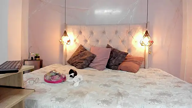 Snapshot of SakuraLee_ chatting on September 22, 2025, 1:39 pm SakuraLee  online show from September 22, 2025, 1:39 pm