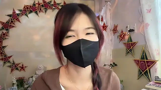 Snapshot of Your-Sunshine chatting on September 22, 2025, 6:30 am Your-Sunshine online show from September 22, 2025, 6:30 am