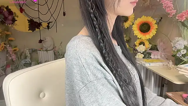 Snapshot of Your-Sunshine chatting on October 26, 2025, 5:41 am Your-Sunshine online show from October 26, 2025, 5:41 am