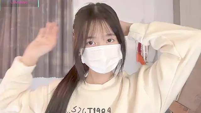 Snapshot of Your-Sunshine chatting on February 9, 2026, 6:44 am Your-Sunshine online show from February 9, 2026, 6:44 am