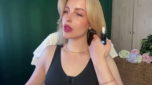anita blairr online show from May 18, 2026, 1:06 am