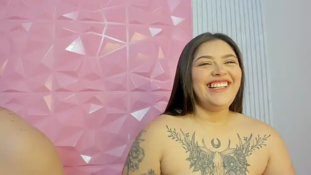 Karoline Hott online show from March 9, 2025, 6:32 pm