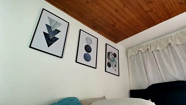 sam her online show from September 27, 2025, 6:25 pm