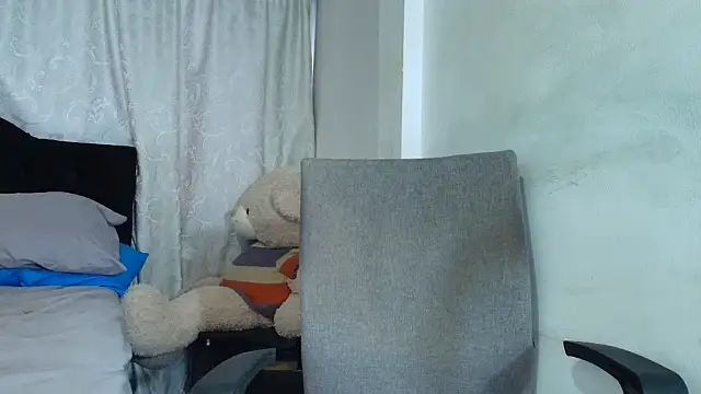 sam her online show from September 18, 2025, 9:07 pm