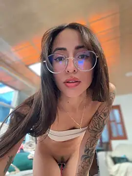 lauravasquez online show from December 14, 2024, 6:20 pm