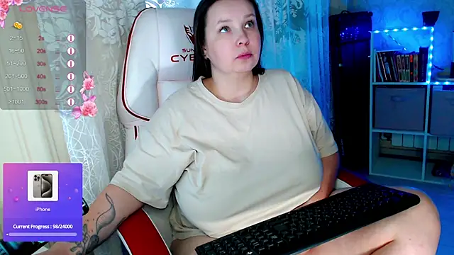 Snapshot of RaideneiX chatting on October 3, 2025, 2:37 am RaideneiX online show from October 3, 2025, 2:37 am