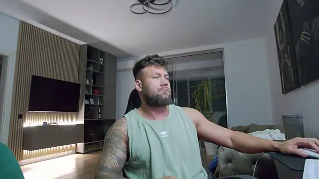 Snapshot of UbbeViking chatting on September 29, 2025, 6:57 pm UbbeViking online show from September 29, 2025, 6:57 pm